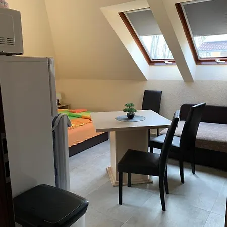 Balaton Kinizsi Apartman * Siofok