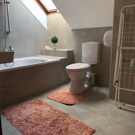 Balaton Kinizsi Apartman Bed & Breakfast *
