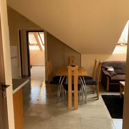 Balaton Kinizsi Apartman