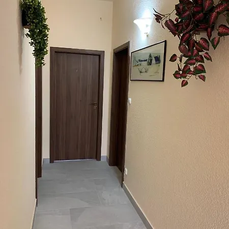 Balaton Kinizsi Apartman *