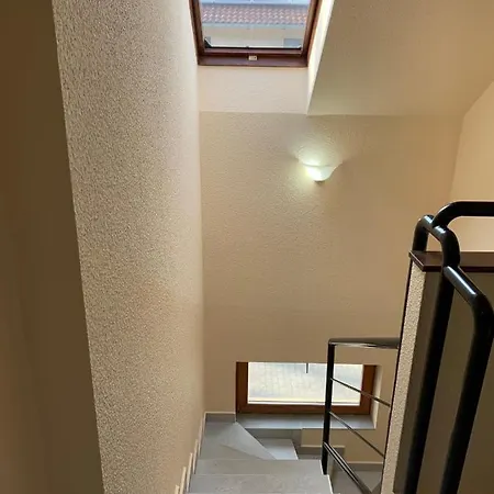 Bed & Breakfast Balaton Kinizsi Apartman