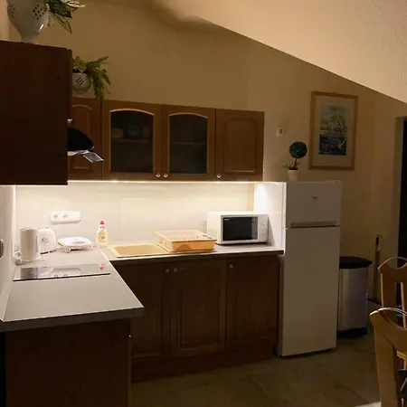 Balaton Kinizsi Apartman 3* Siofok