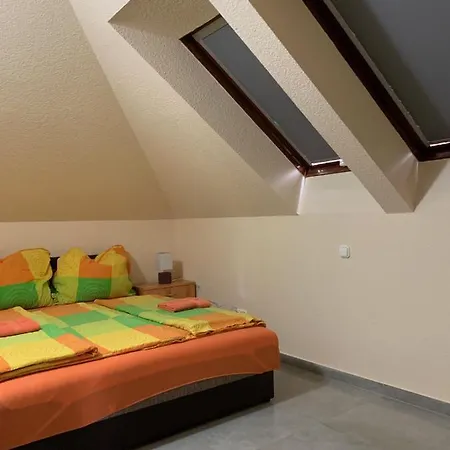 Balaton Kinizsi Apartman Bed & Breakfast *