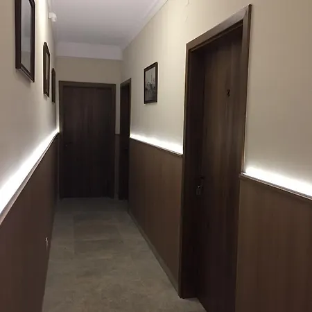 Balaton Kinizsi Apartman Bed & Breakfast *