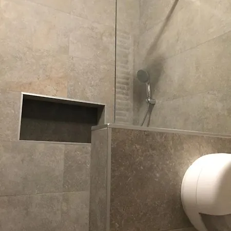 Balaton Kinizsi Apartman *