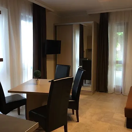 Bed & Breakfast Balaton Kinizsi Apartman Siofok