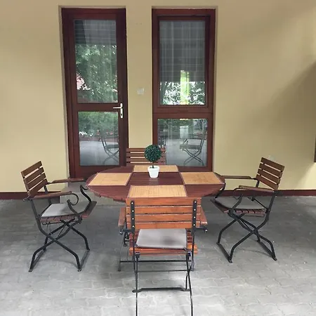 Balaton Kinizsi Apartman 3*