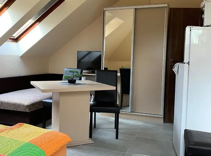 Frühstückspension Balaton Kinizsi Apartman Siófok