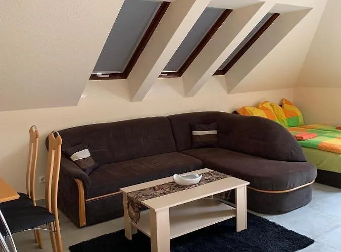 Frühstückspension Balaton Kinizsi Apartman