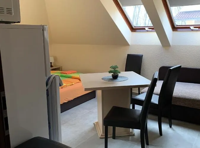 Balaton Kinizsi Apartman 3* Siófok