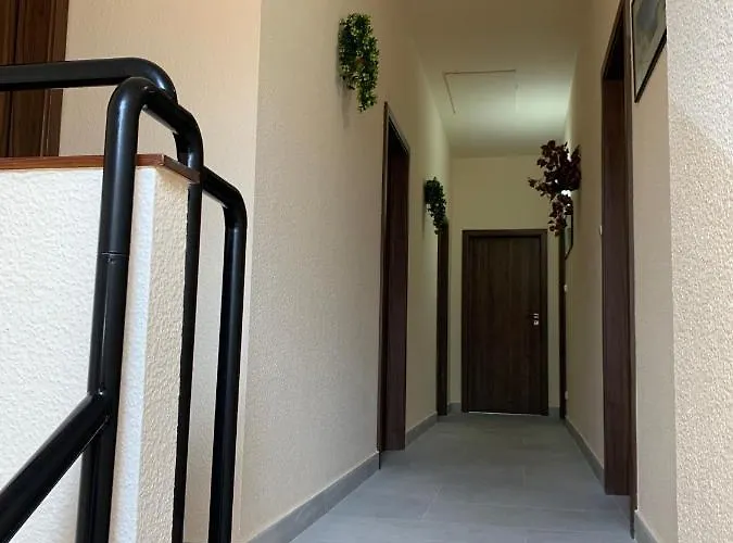 Balaton Kinizsi Apartman 3*