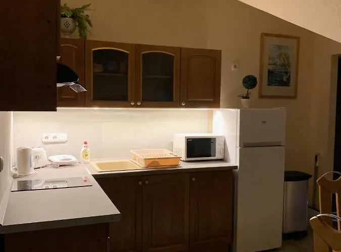 Balaton Kinizsi Apartman 3* Siófok