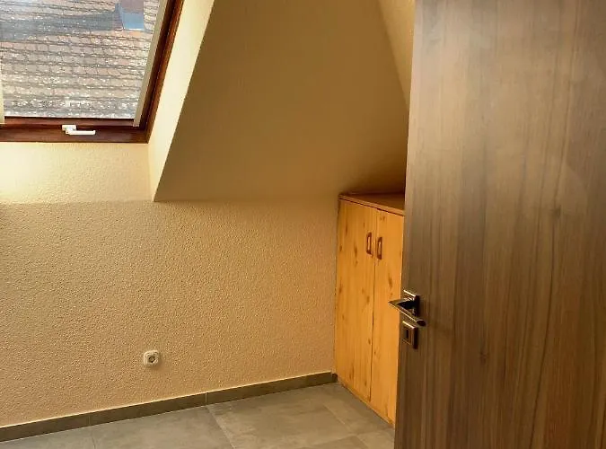 Frühstückspension Balaton Kinizsi Apartman