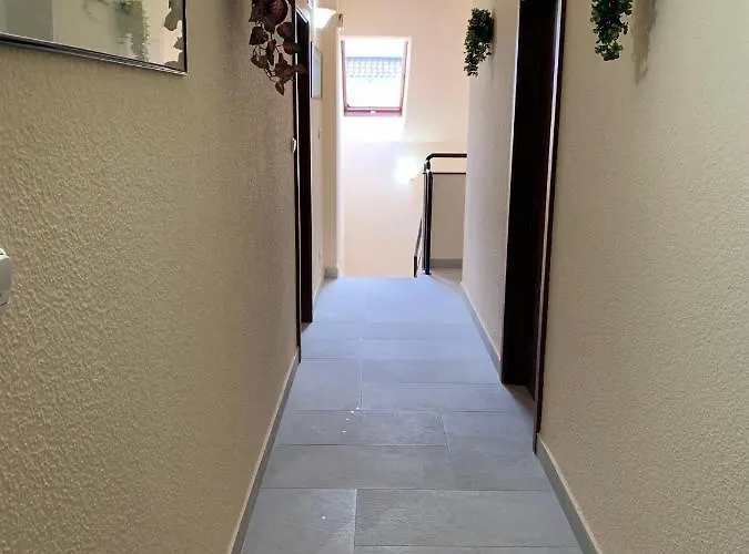 Balaton Kinizsi Apartman Frühstückspension