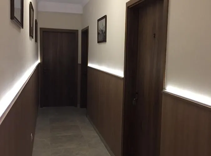 Balaton Kinizsi Apartman Frühstückspension 3*